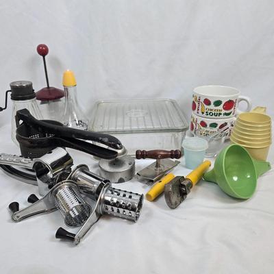 LOT 130: Glass GE Refrigerator Box with Tupperware, Soup Mugs, and Assorted Kitchen Gadgets