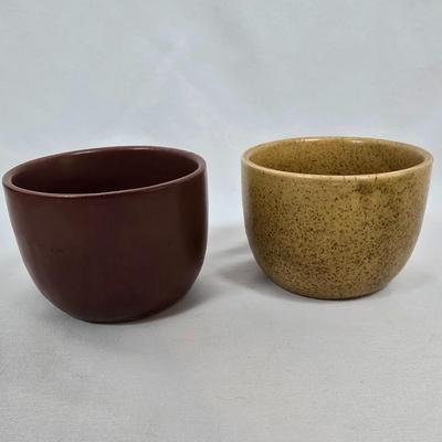 LOT 135: Stoneware Collection in Brown Tones; Mugs, Butter Sauce Dish, Custard Cups, Jars and More