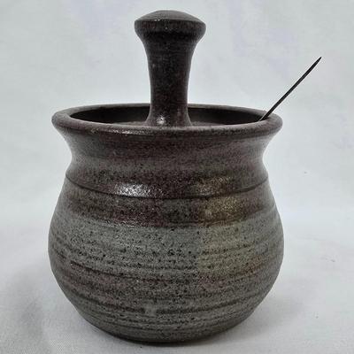 LOT 135: Stoneware Collection in Brown Tones; Mugs, Butter Sauce Dish, Custard Cups, Jars and More