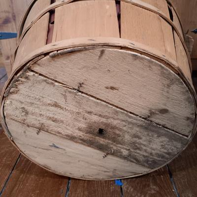 LOT 152: Set of (5) Bushel and Picking Baskets