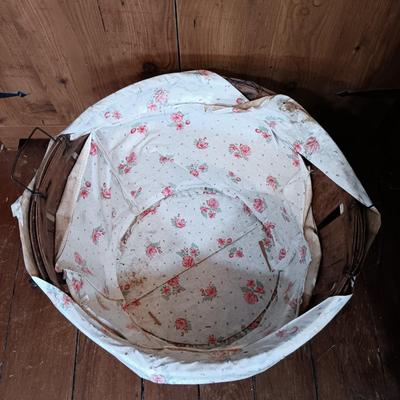 LOT 152: Set of (5) Bushel and Picking Baskets
