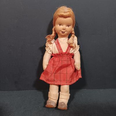 LOT 155: Antique Painted Face Cloth Art Dolls
