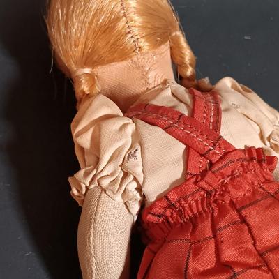 LOT 155: Antique Painted Face Cloth Art Dolls