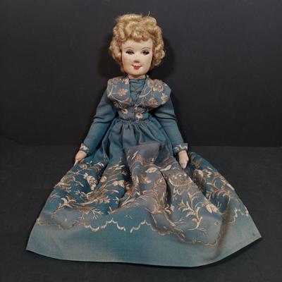 LOT 155: Antique Painted Face Cloth Art Dolls
