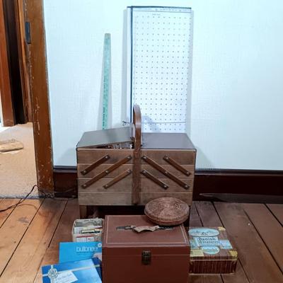 LOT 158: Vintage Strømmen Accordion Sewing Box with Sewing Notions & More