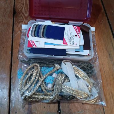 LOT 160: Vintage Husqvarna Viking Sewing Machine, Sewing Table, Sewing Notions & More