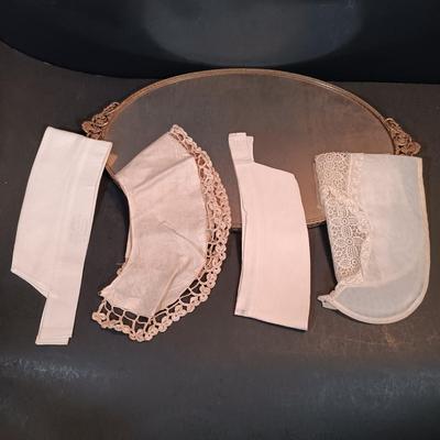 LOT 161: Collection of Vintage and Antique Collars, Vintage Purses & More