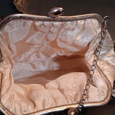 LOT 161: Collection of Vintage and Antique Collars, Vintage Purses & More