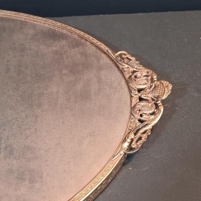 LOT 161: Collection of Vintage and Antique Collars, Vintage Purses & More