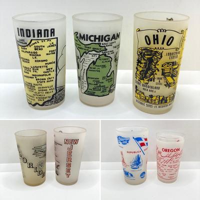 LOT 165: Vintage Frosted Drinking Glasses - Atlas Hazel, Libbey and More