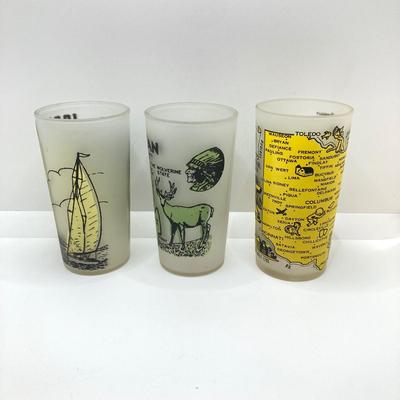 LOT 165: Vintage Frosted Drinking Glasses - Atlas Hazel, Libbey and More