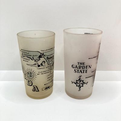 LOT 165: Vintage Frosted Drinking Glasses - Atlas Hazel, Libbey and More
