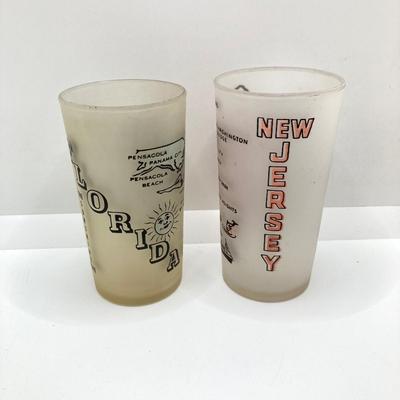 LOT 165: Vintage Frosted Drinking Glasses - Atlas Hazel, Libbey and More