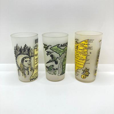 LOT 165: Vintage Frosted Drinking Glasses - Atlas Hazel, Libbey and More