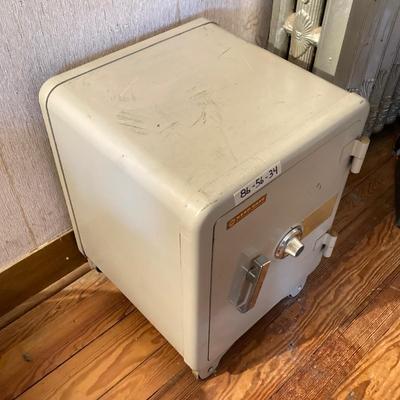LOT 169: John D. Brush & Co, Inc. Keep / Safe Rolling Floor Safe