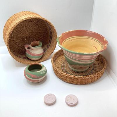 LOT 174: Handcrafted Baskets and Pottery (Silver Springs, Fla.)
