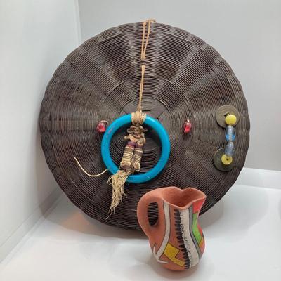 LOT 174: Handcrafted Baskets and Pottery (Silver Springs, Fla.)
