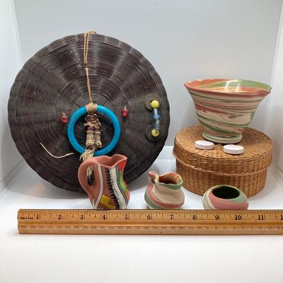 LOT 174: Handcrafted Baskets and Pottery (Silver Springs, Fla.)