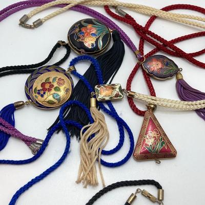 LOT 176: Asian Inspired Collection - Purses and Cloisonne Jewelry
