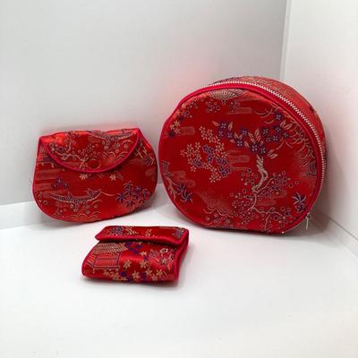 LOT 176: Asian Inspired Collection - Purses and Cloisonne Jewelry