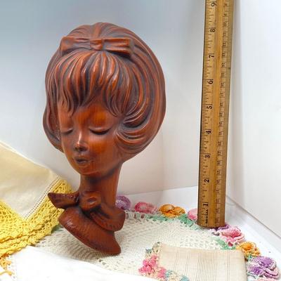 LOT 178: Vintage Beautiful Raumschmuck Made in West Germany Wall Hanging Plaque, Hand Vanity Mirror, Daisy Snowflake Glass Shoe / Hat,...