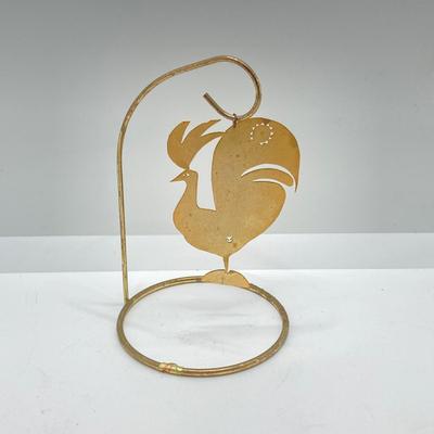 LOT 182: Large Decorative Rooster / Hen Collection - Cast Iron, Party-Lite and More