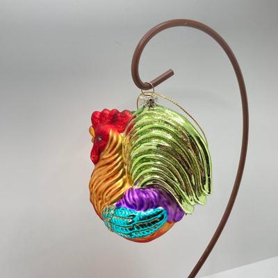 LOT 182: Large Decorative Rooster / Hen Collection - Cast Iron, Party-Lite and More