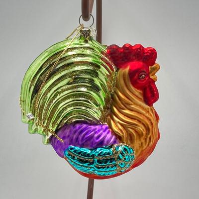 LOT 182: Large Decorative Rooster / Hen Collection - Cast Iron, Party-Lite and More