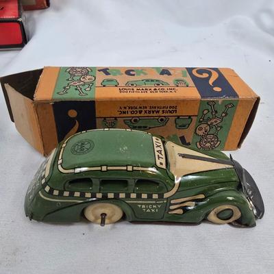 LOT 190: Vintage Games and German Tea Cup