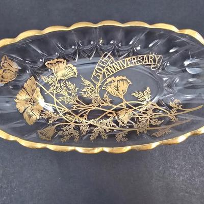 LOT 195: Viking USA and Sterling on Crystal Anniversary Giftware
