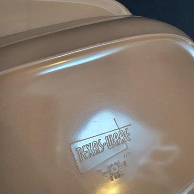 LOT 197: TexasWear Melamine Plate Set