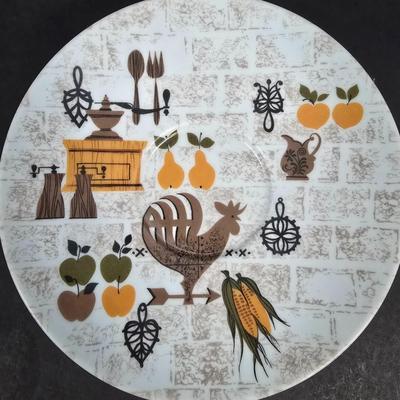 LOT 197: TexasWear Melamine Plate Set