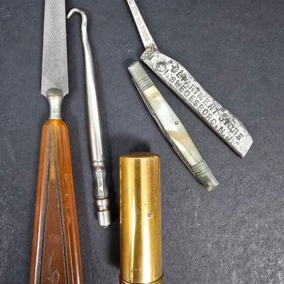 LOT 199: Ladies' Vanity Set with Vintage Handkerchiefs