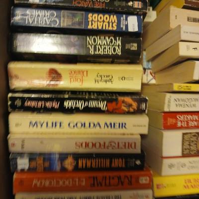 Large assortment of paperback books - Stuart Woods - Robert Parker - Connie Willis Lots of winter reading!