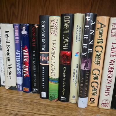 Hardback books Ken Follett - Robert Ludlum - Lilian Jackson Braun - Andrew Greeley - Larry McMurtry and other great authors