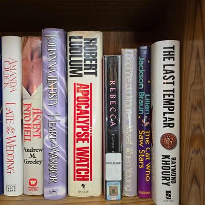 Hardback books Ken Follett - Robert Ludlum - Lilian Jackson Braun - Andrew Greeley - Larry McMurtry and other great authors