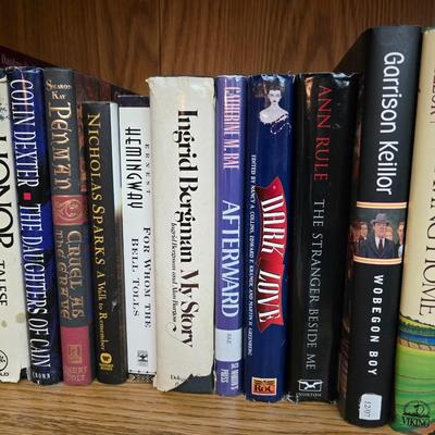 Hardback books Ken Follett - Robert Ludlum - Lilian Jackson Braun - Andrew Greeley - Larry McMurtry and other great authors