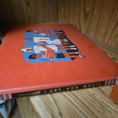 Vintage Child Craft hardback book collection