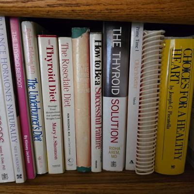 More "feel good" "Eat good" books - Thyroid solution - Choices for a healthy heart - Eat Smart - The good fat...