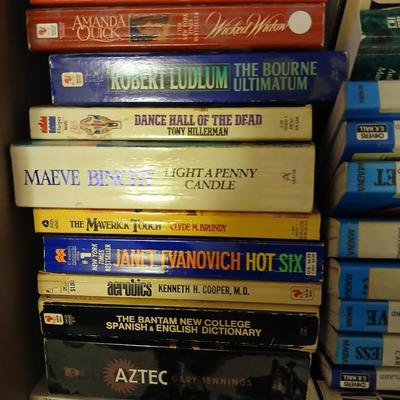 Assorted paperback books - Barbara Courtland - Patrick Suskind - Robert Ludlum - Maeve Binchy - Ann Rule and other authors