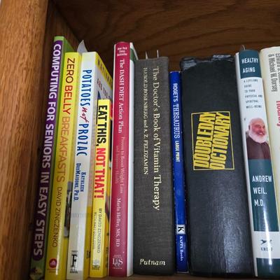 Books - Vitamins and Minerals - Vitamin bible - Zero Belly - Eating to win - South Beach diet and other healthy titles
