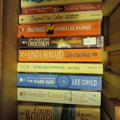 Huge variety of Paperback books- Linda Howard - Carl Hiaasen - Lisa Gardner - Coleen Mccullough and more great authors
