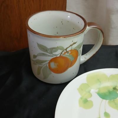 Vintage 1975 Corning Country Festival Blue Birds Coffee Tea Pot 6 Cups with platter, Mikasa dessert plates and mugs