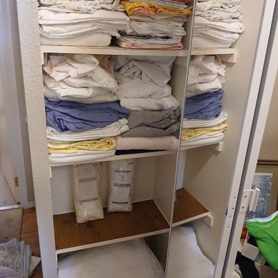 Twin & Queen mixed sheet sets with 3 mattress pads and a bunch of pillowcases