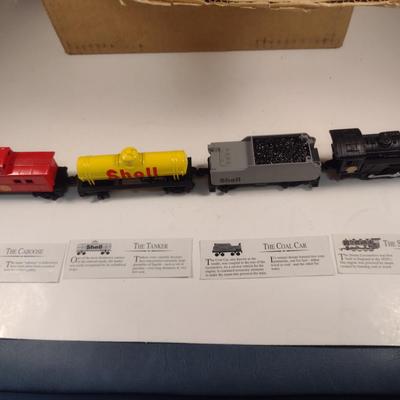 Shell Oil Train HO Scale with Track and Passenger Station