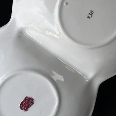 Lot 7 Lefton American Rose Relish bowls