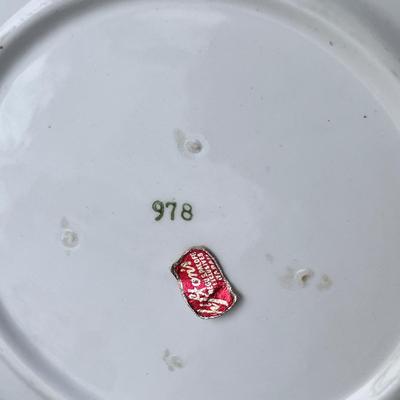 Lot 16 Lefton American Rose Covered bowl
