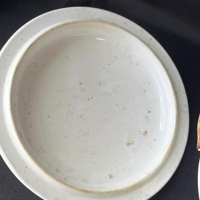 Lot 16 Lefton American Rose Covered bowl