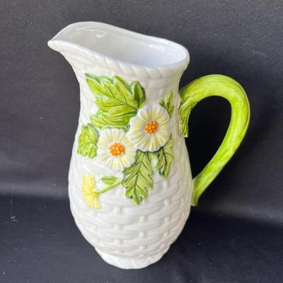 Lot 22 Lefton Daisy on Basketweave