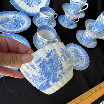 Lot 20 Tuscan China Blue Willow